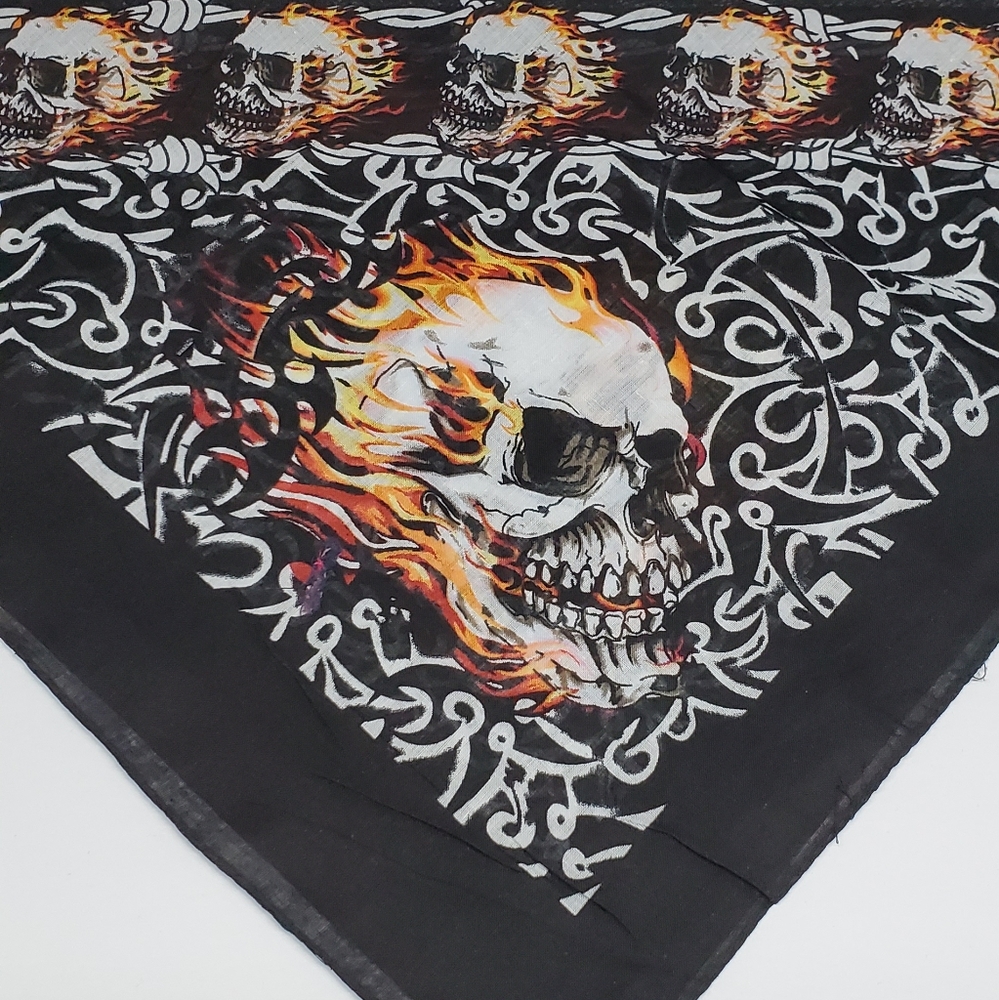 NWOT Flaming Skull Bandana